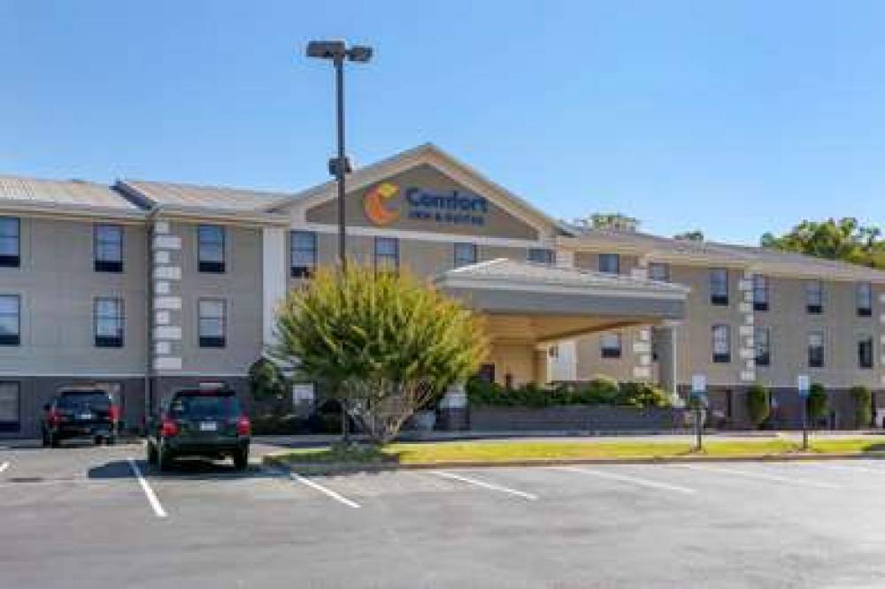 Comfort Inn And Suites 1