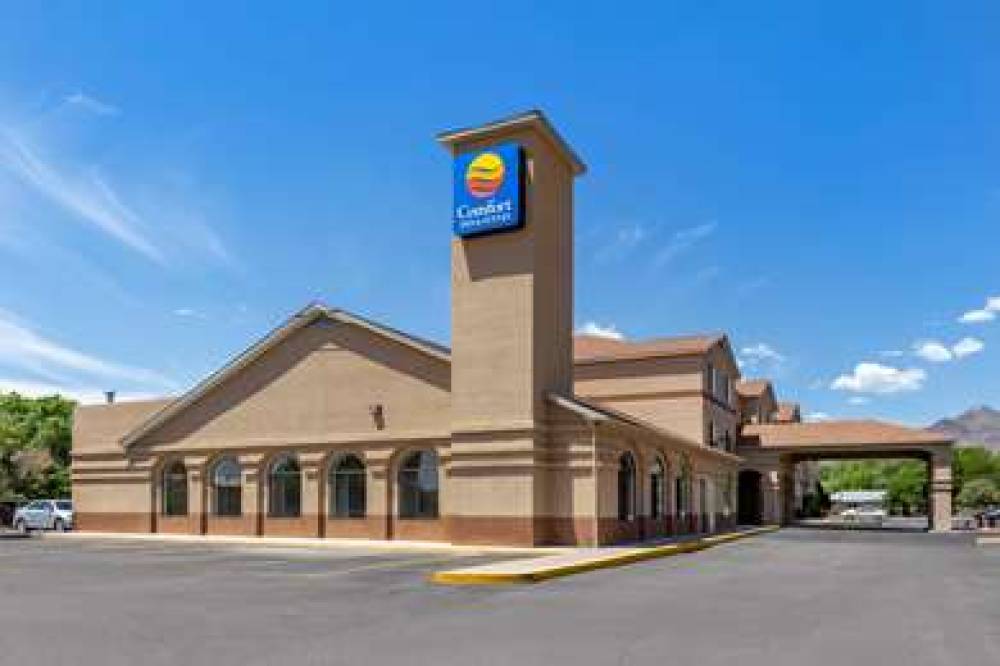 Comfort Inn And Suites 1