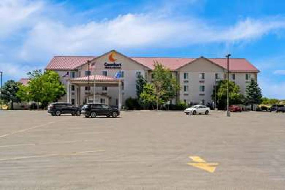 Comfort Inn And Suites 1