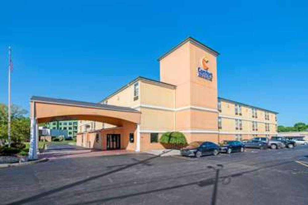 Comfort Inn And Suites 1