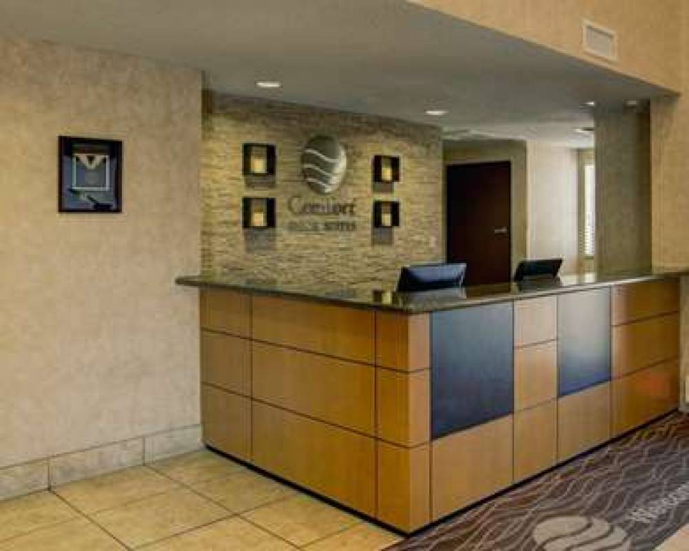 Comfort Inn And Suites 4