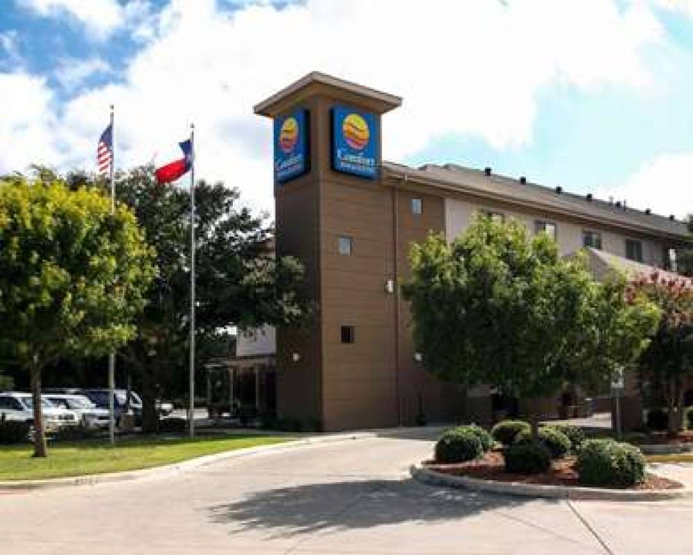 Comfort Inn And Suites 1