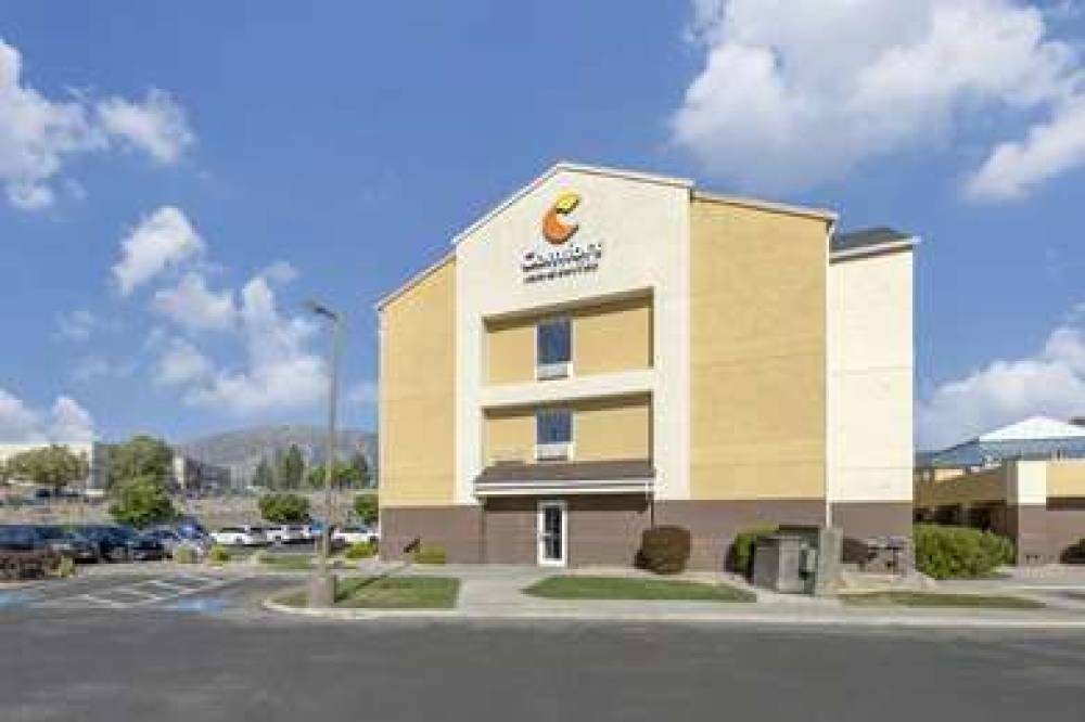 Comfort Inn And Suites 1