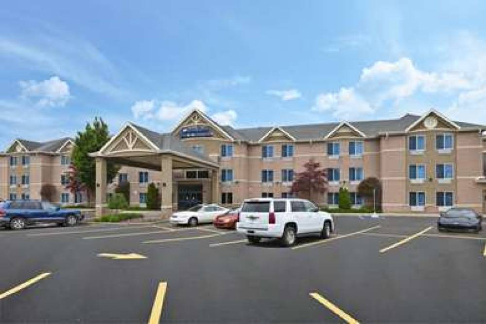 Comfort Inn And Suites 1