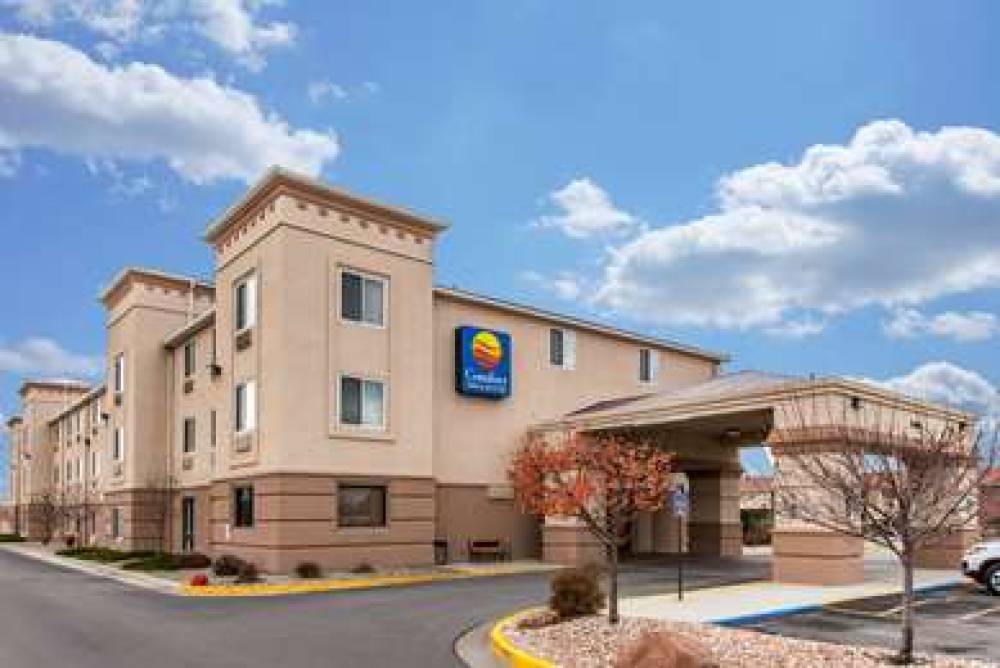 Comfort Inn And Suites 1