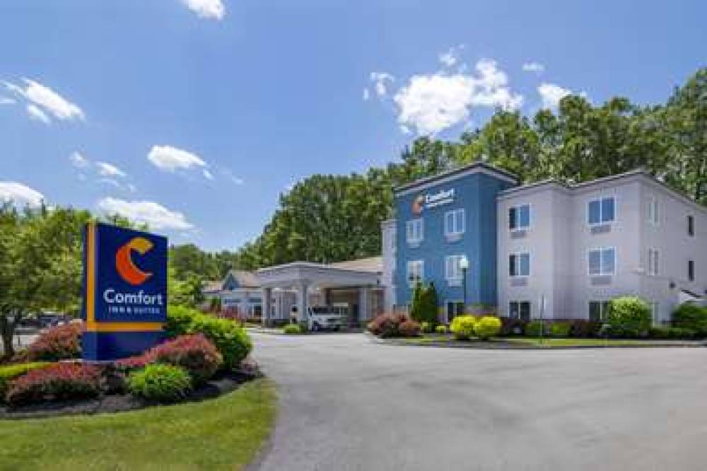 Comfort Inn And Suites 1