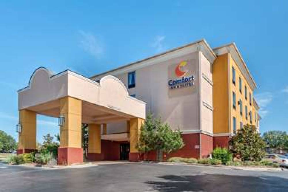 Comfort Inn And Suites 1