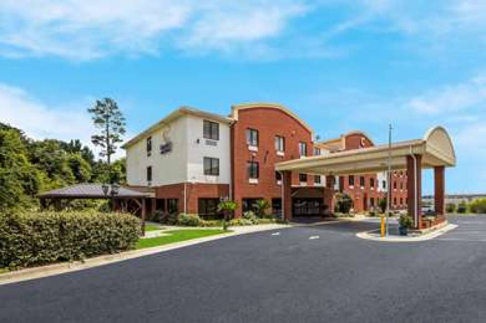 Comfort Inn And Suites 1