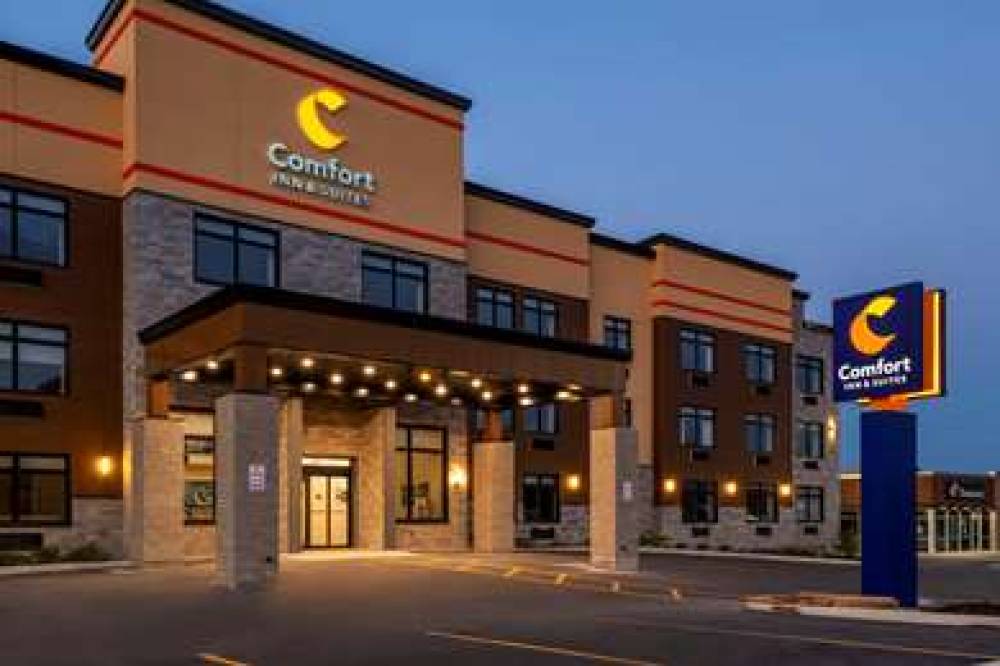 COMFORT INN AND SUITES 2