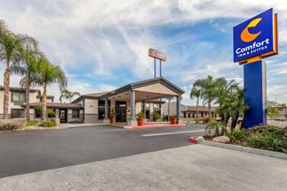 Comfort Inn And Suites Colton 1