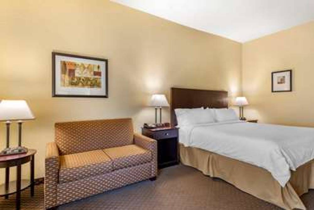 COMFORT INN AND SUITES DAHLONEGA UN 7