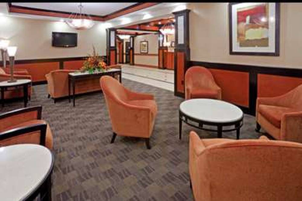 COMFORT INN AND SUITES DALLAS 6