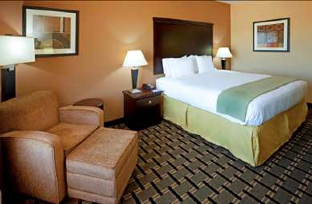 COMFORT INN AND SUITES DALLAS 8