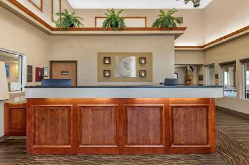 Comfort Inn And Suites Dimondale - Lansing 3