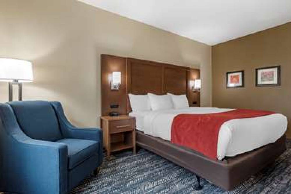 COMFORT INN AND SUITES DOWNTOWN NEA 7