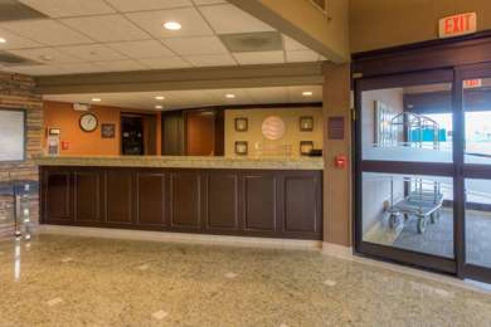 COMFORT INN AND SUITES EVANSVILLE A 5