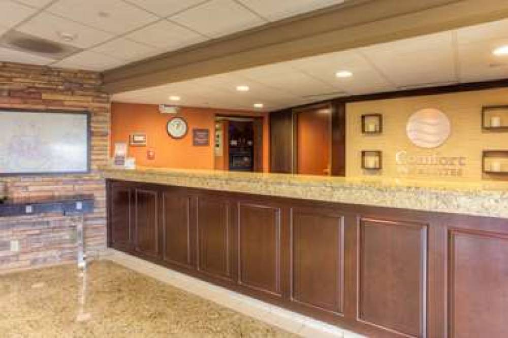 COMFORT INN AND SUITES EVANSVILLE A 6