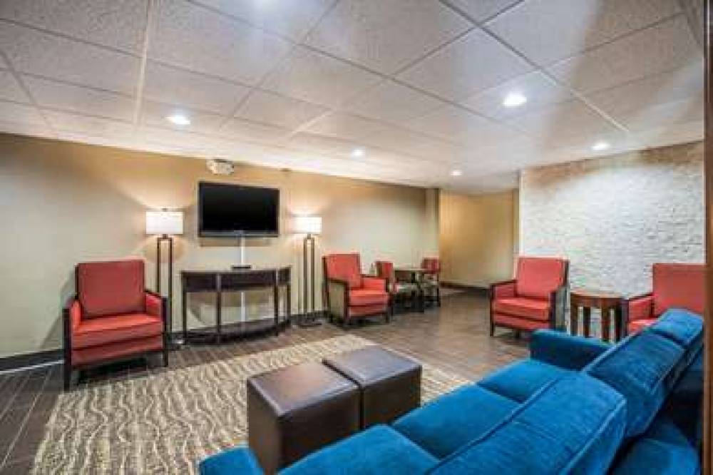 COMFORT INN AND SUITES FAIRBORN NEA 7