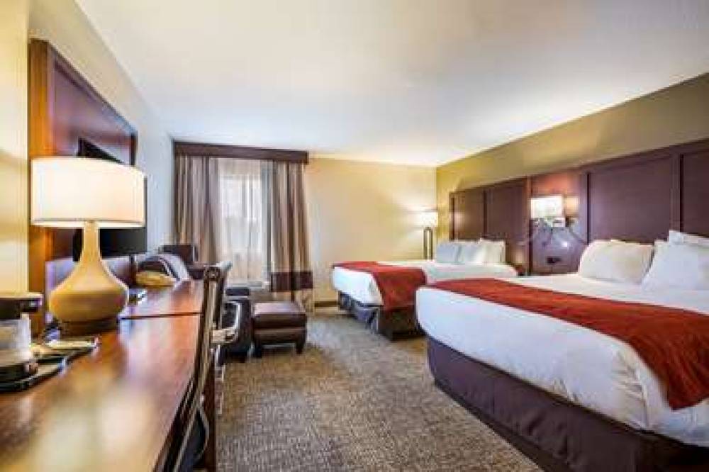 COMFORT INN AND SUITES FAIRBORN NEA 10