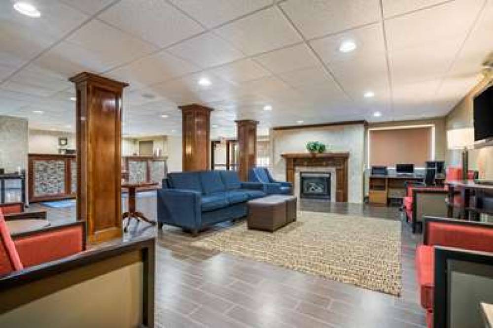 COMFORT INN AND SUITES FAIRBORN NEA 8