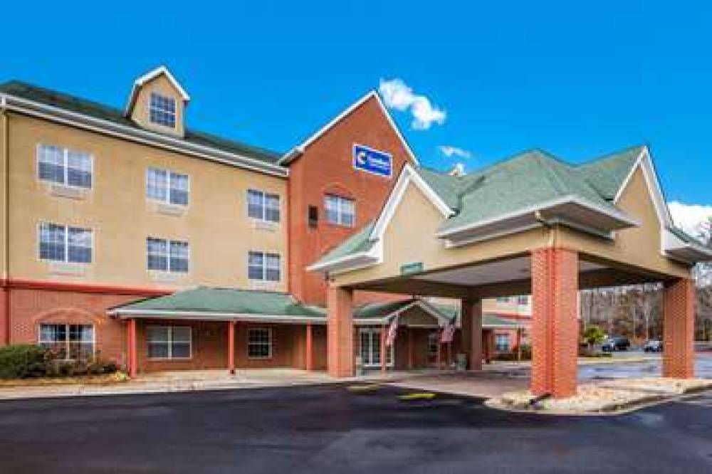 COMFORT INN AND SUITES FAIRBURN 1