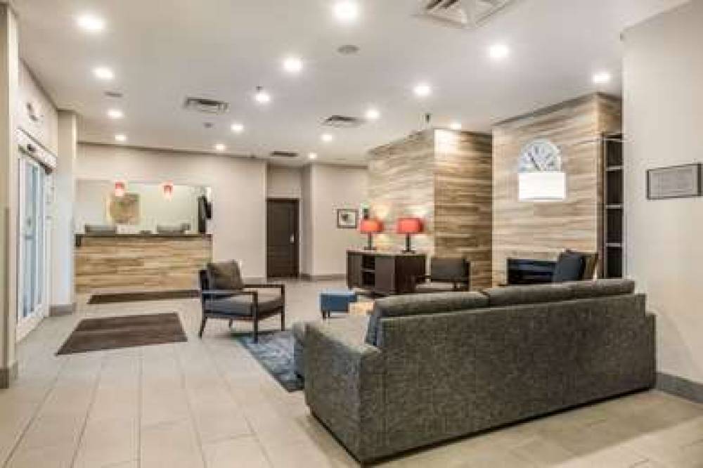 COMFORT INN AND SUITES FAIRBURN 5