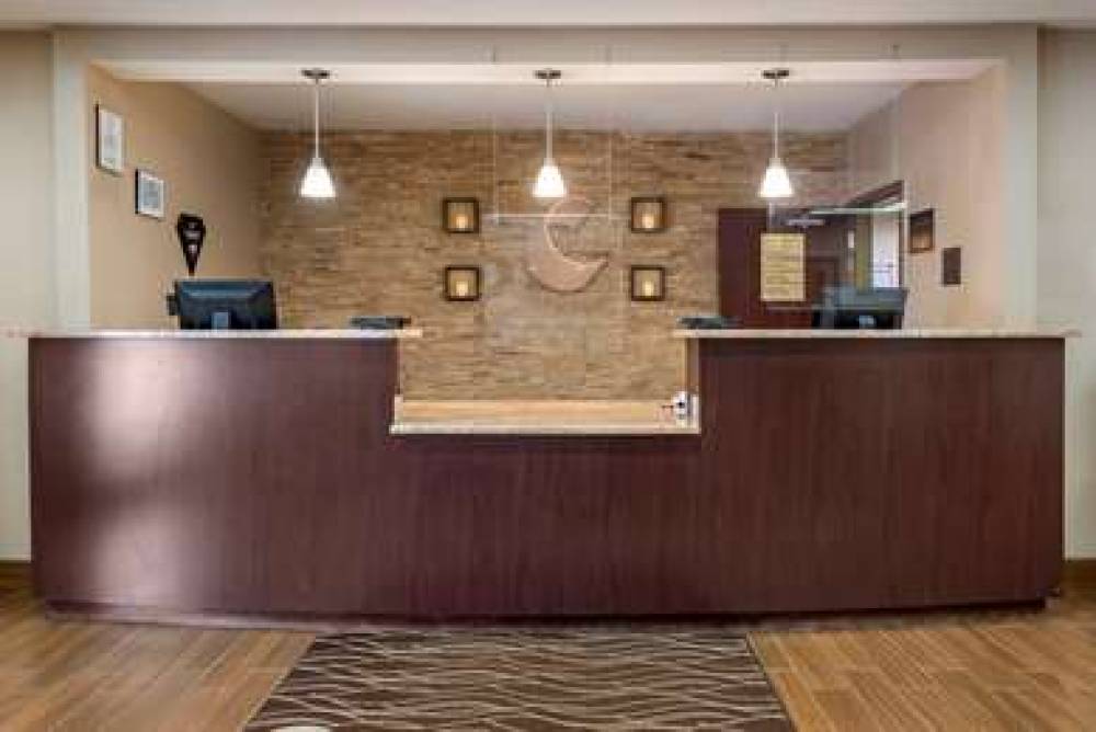 Comfort Inn And Suites Farmington - Victor 4