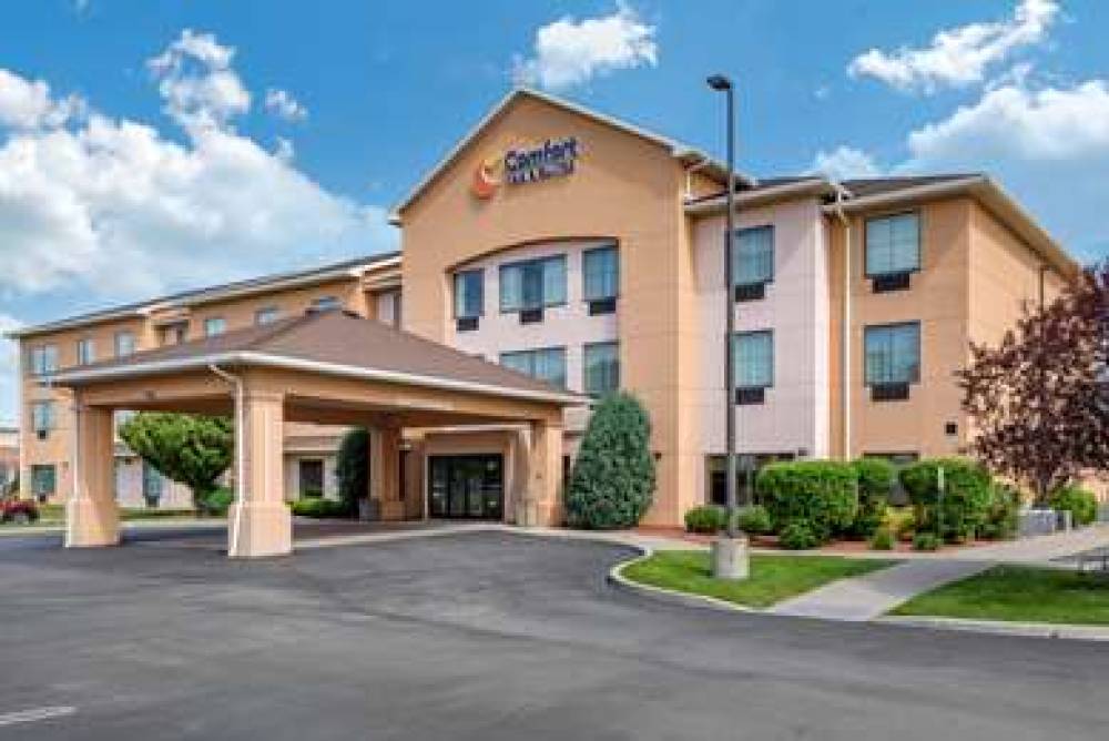 Comfort Inn And Suites Farmington Victor