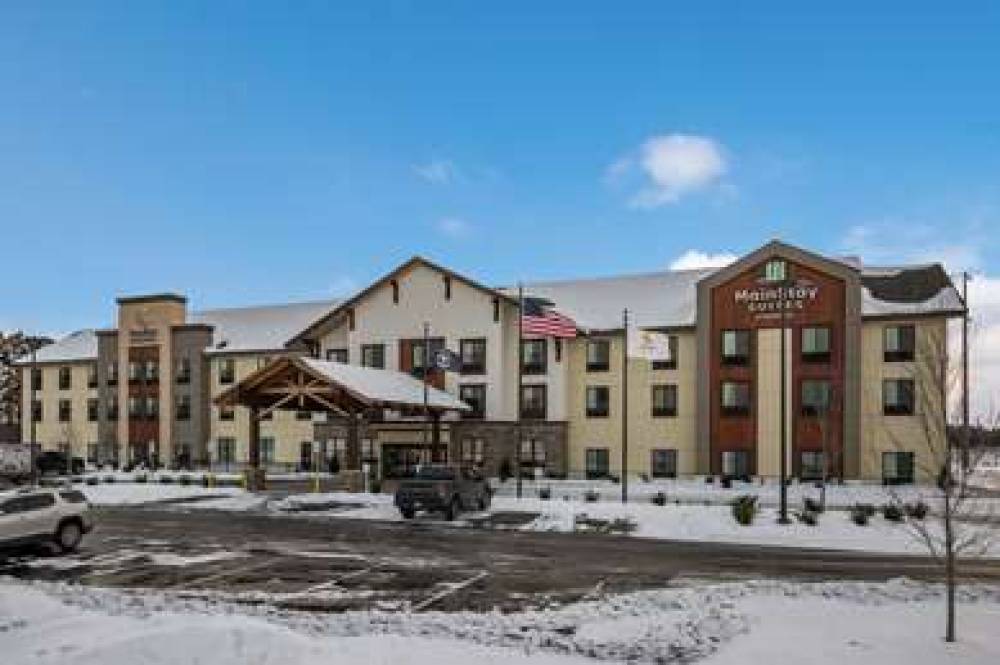 COMFORT INN AND SUITES GAYLORD 1