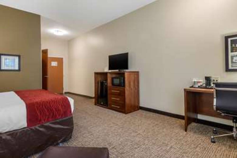 Comfort Inn And Suites Glenpool 9