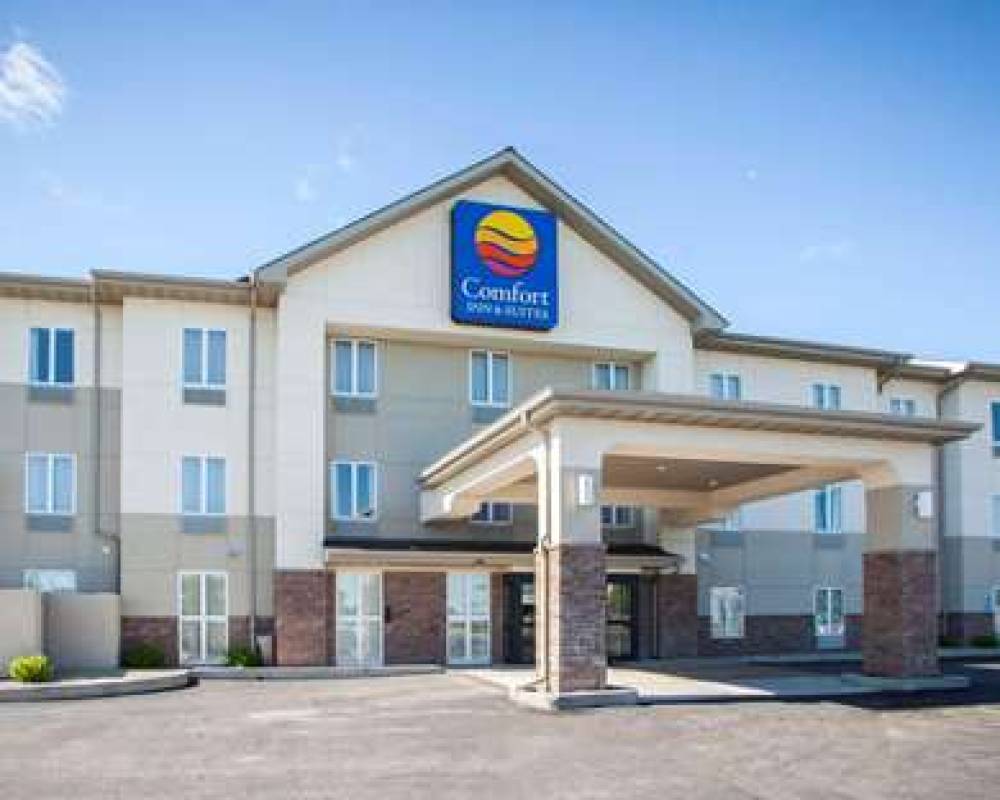 Comfort Inn And Suites Harrisonville 1