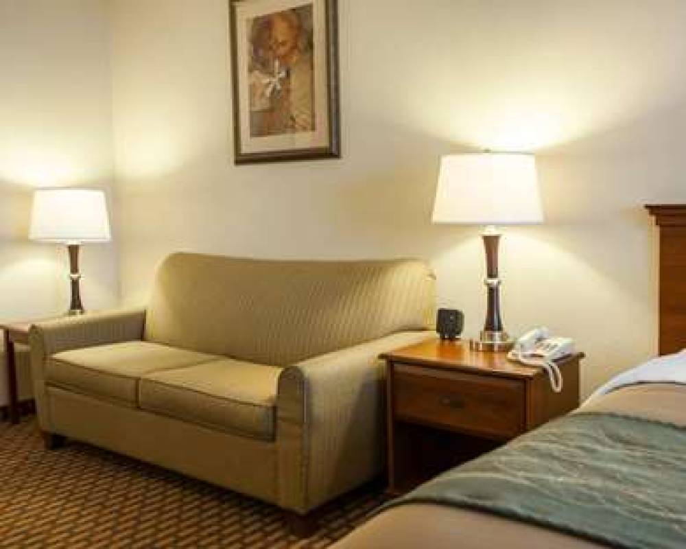 Comfort Inn And Suites Harrisonville 8