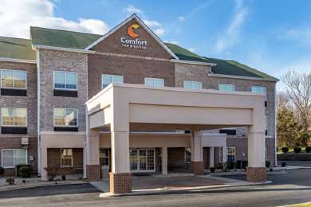 COMFORT INN AND SUITES HIGH POINT - 1