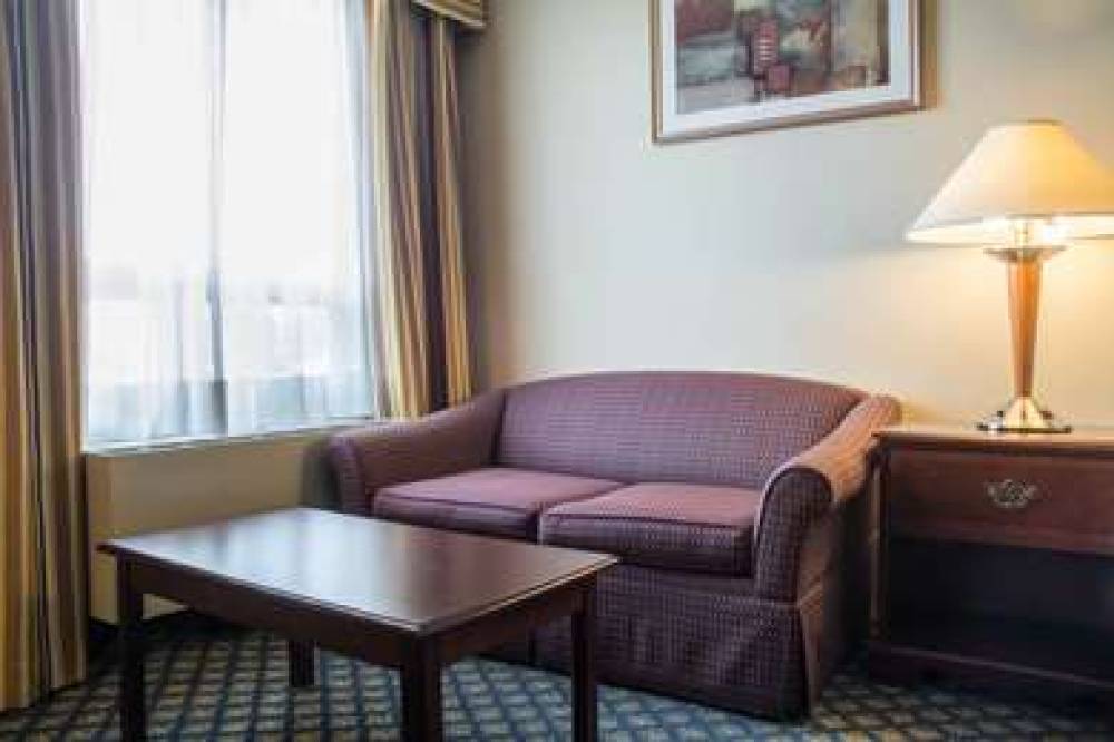 Comfort Inn And Suites Ingersoll 8