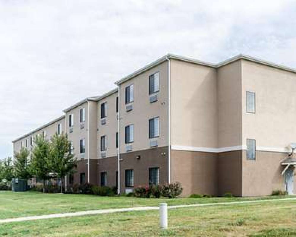 Comfort Inn And Suites Lawrence 3