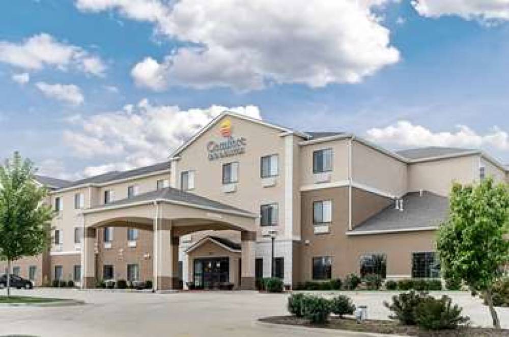 Comfort Inn And Suites Lawrence 1