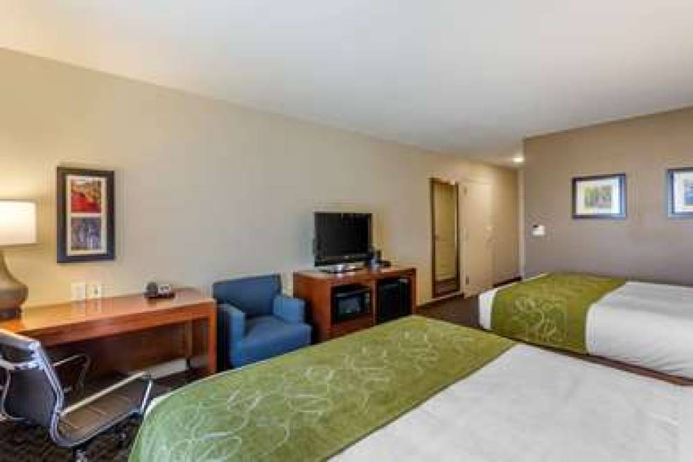 COMFORT INN AND SUITES LOGAN NEAR U 6