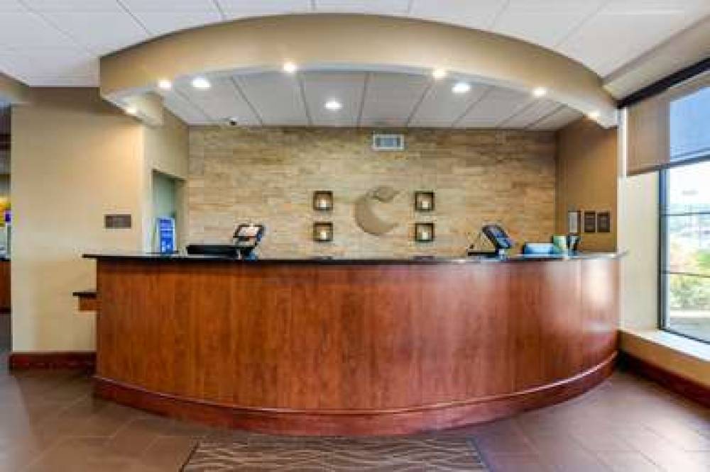 COMFORT INN AND SUITES MACON WEST 4