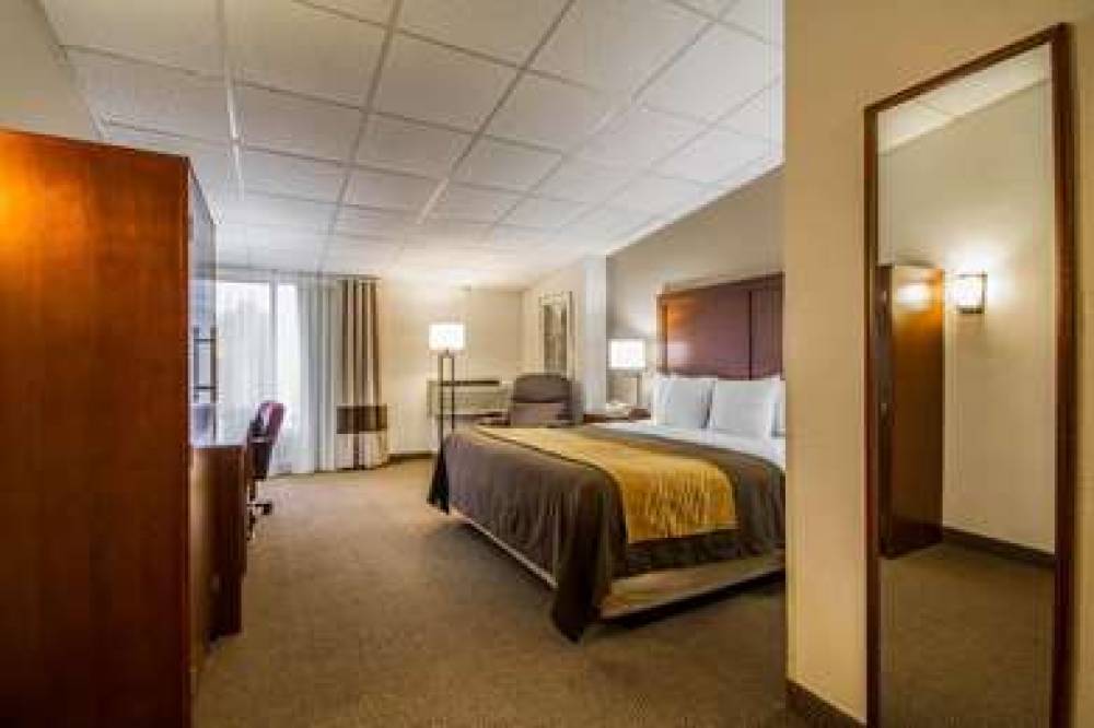 Comfort Inn And Suites Madison - Airport 9