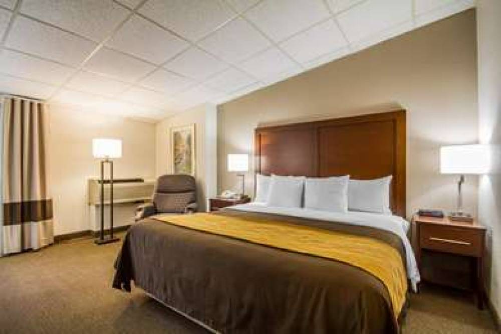 Comfort Inn And Suites Madison - Airport 6