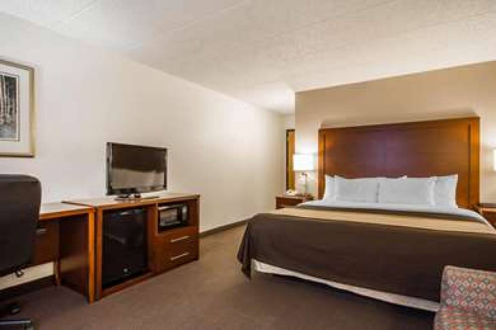 Comfort Inn And Suites Madison - Airport 5