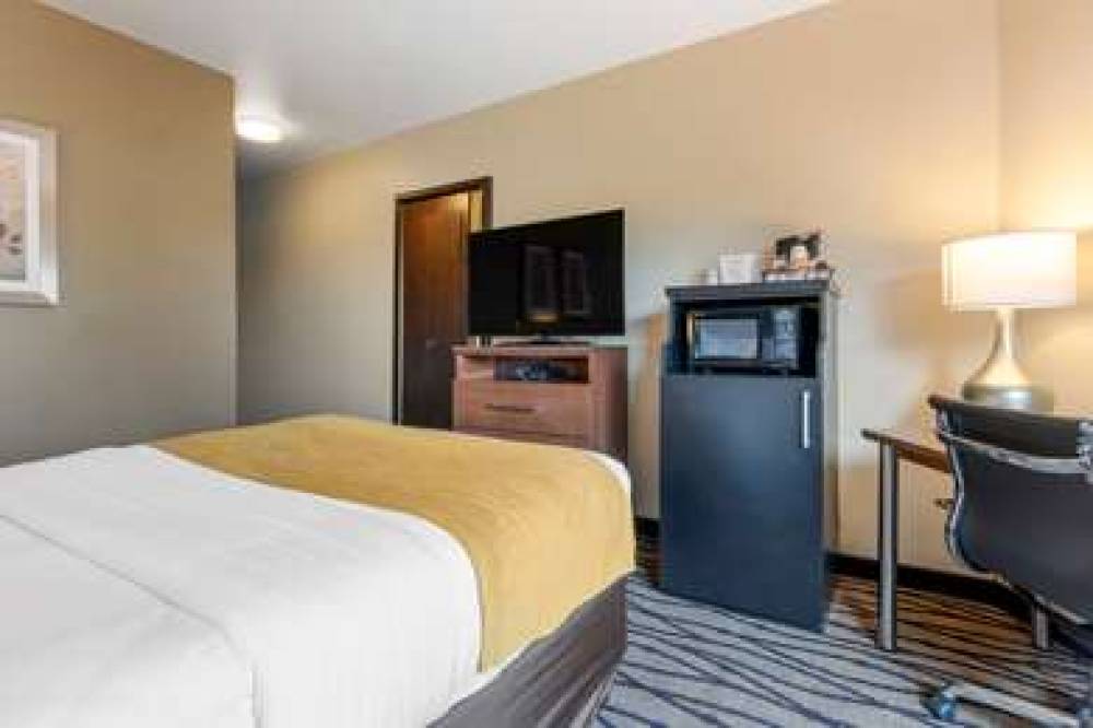 Comfort Inn And Suites Market - Airport 5