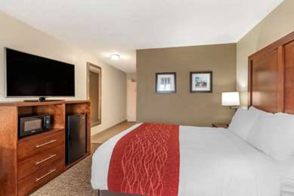 COMFORT INN AND SUITES MIDDLETOWN 7