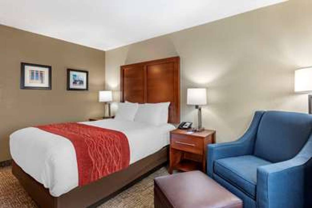 COMFORT INN AND SUITES MIDDLETOWN 5