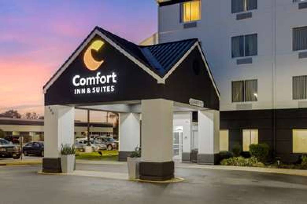 COMFORT INN AND SUITES MT LAUREL-PH 5