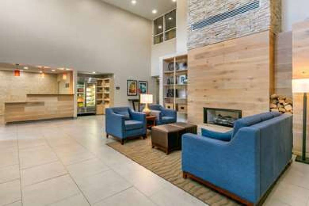 COMFORT INN AND SUITES NASHVILLE FR 4