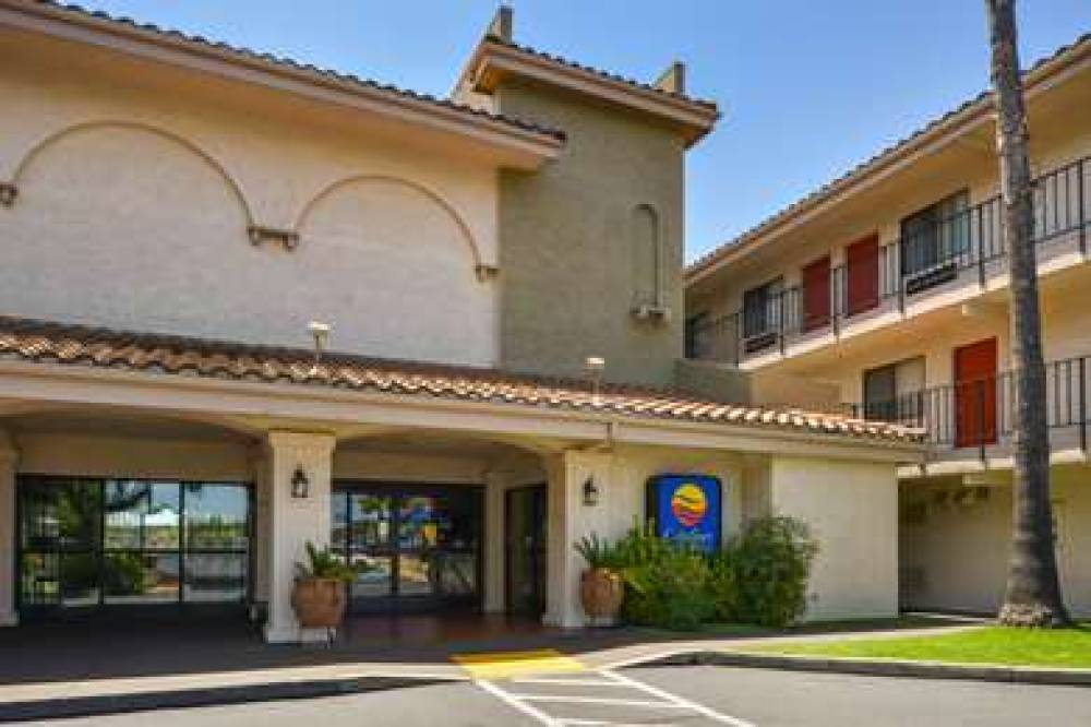 Comfort Inn And Suites Near Folsom Lake 3