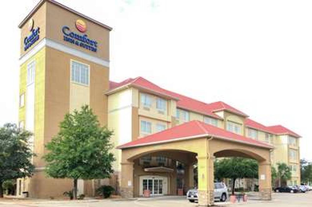 COMFORT INN AND SUITES NEAR SIX FLA 1