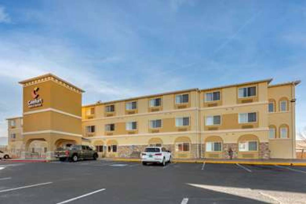 Comfort Inn And Suites North 1