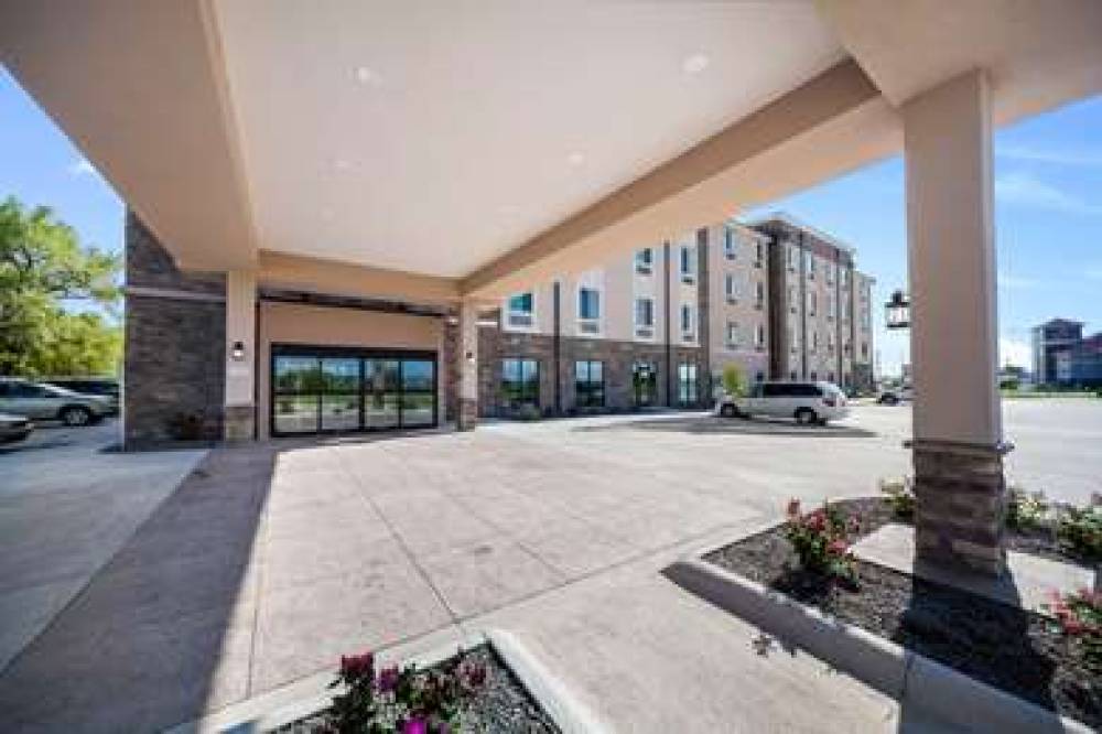 COMFORT INN AND SUITES NORTH PLATTE 2